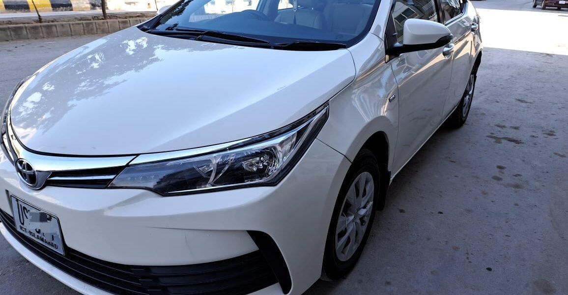 Toyota-Corolla-rent-a-car-lahore